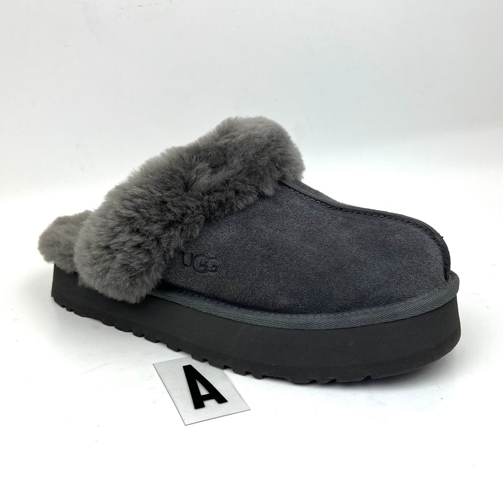 UGG Disquette Slipper sz 9